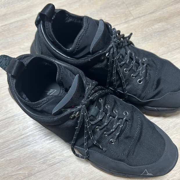 Roa 로아 neal 닐 44사이즈