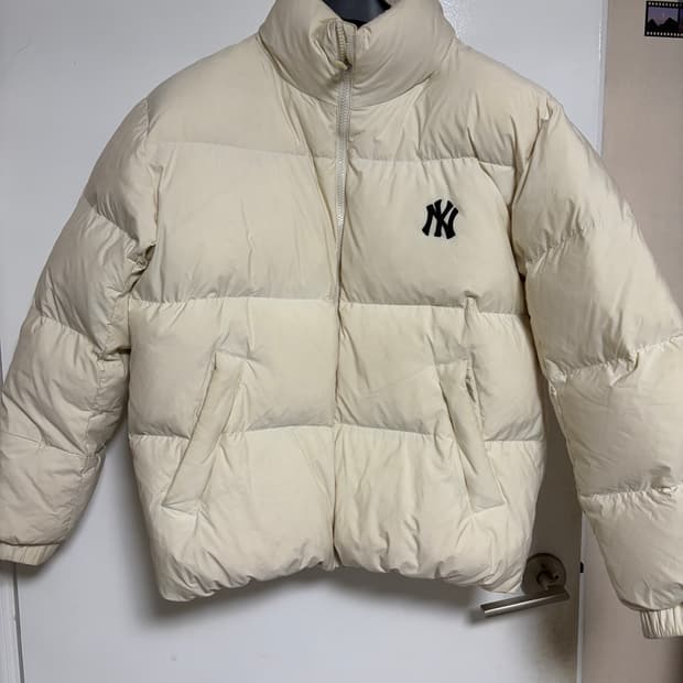 MLB 메가로고 덕다운 패딩 아이보리