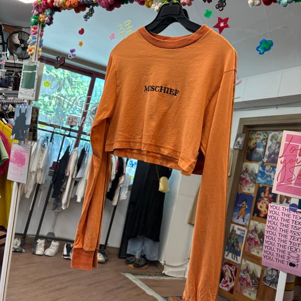 미스치프 크롭 오렌지 긴팔티셔츠 빈티지 Y2K