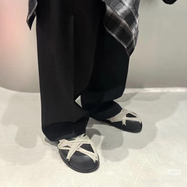릭오웬스 메가레이스 뮬 43 사이즈 (270-280)