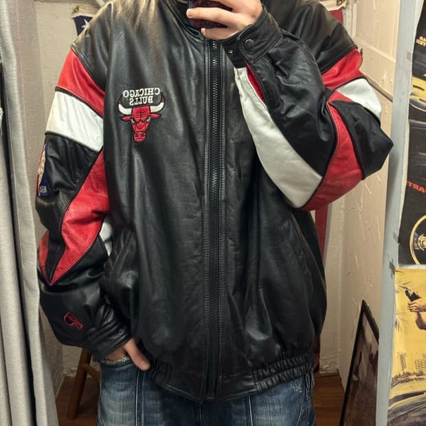 90s PRO PLAYER X 시카고불스 레더자켓 후면 로고 포인트 블랙