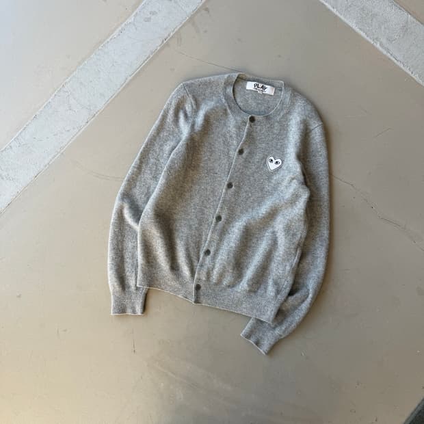 꼼데 가르송 그레이 니트 가디건