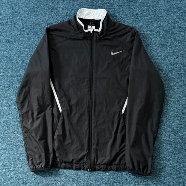 나이키 드라이핏 바람막이 M