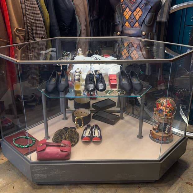 빈티지 엔틱 하버데셔리 진열장