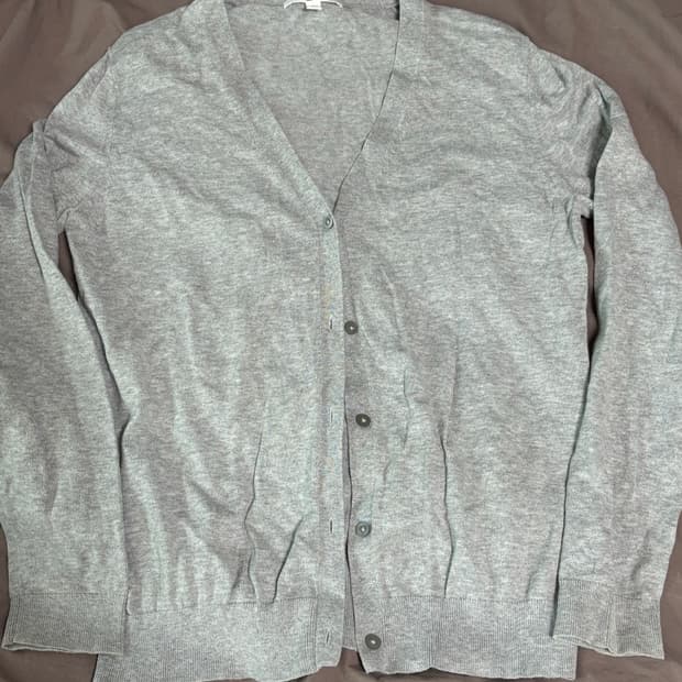 유니클로 가디건 그레이