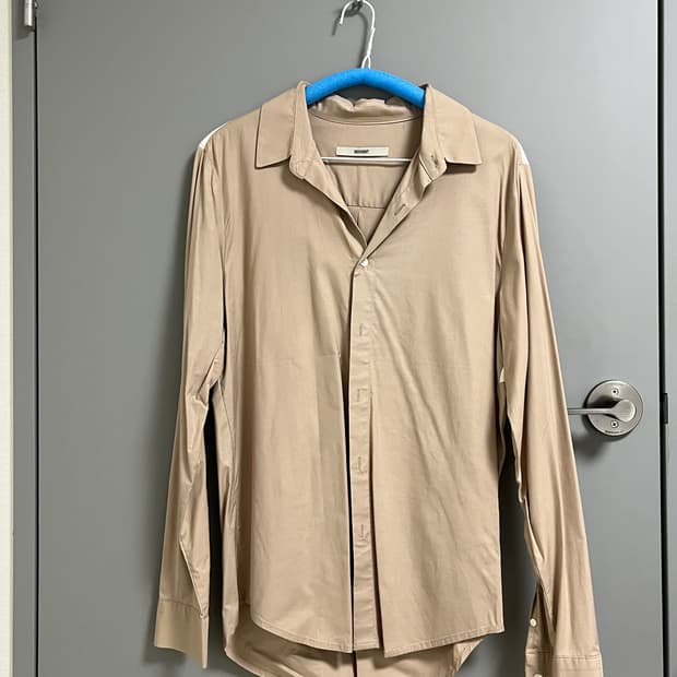 노앙 인사이드 아웃 베이지 셔츠