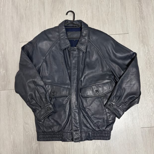 빈티지 가죽자켓 네이비 색상 팝니다