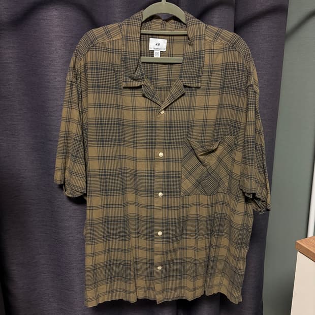 H&M 릴렉스핏 체크 반팔 셔츠