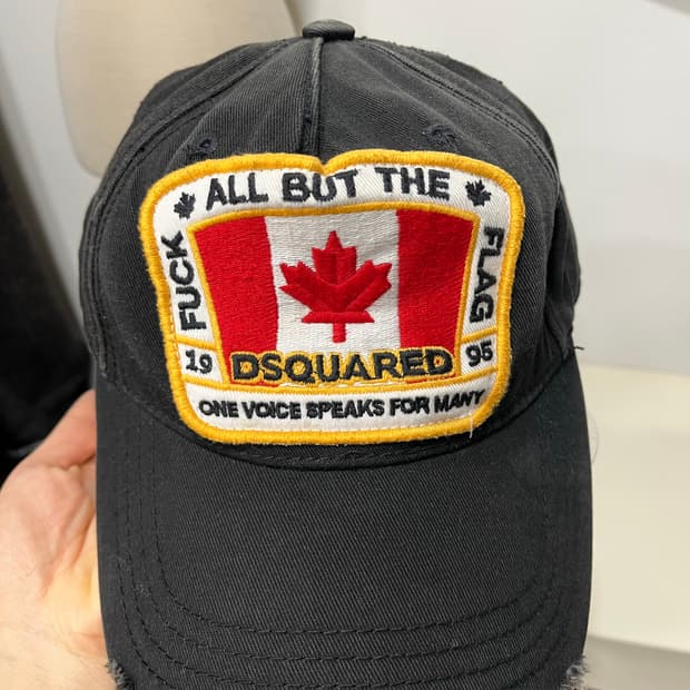 디스퀘어드2 블랙 패치 캡 모자