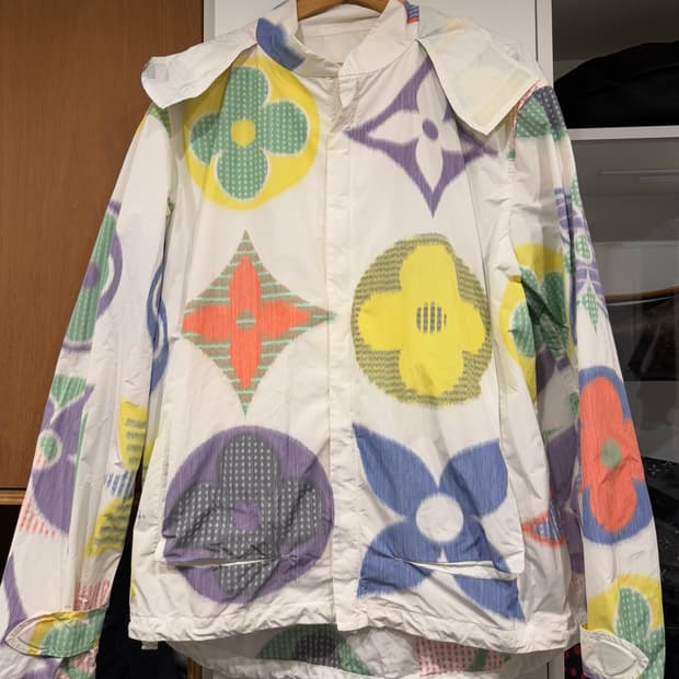 루이비통 바람막이