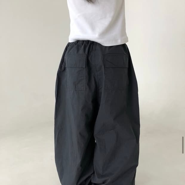아밀트 차콜 팬츠