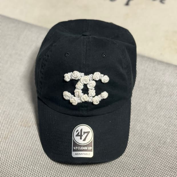Nptsss 샤넬 로고 볼캡 블랙 (중고)