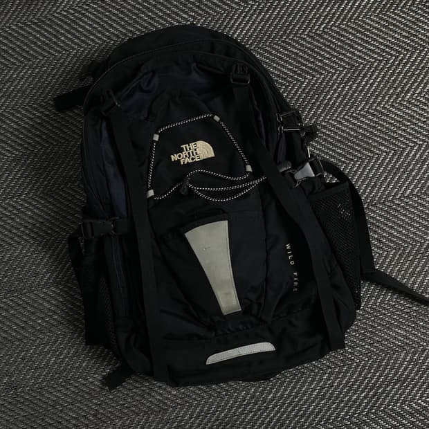 노스페이스 와일드 파이어 테크웨어 스트링 백팩y 3306
