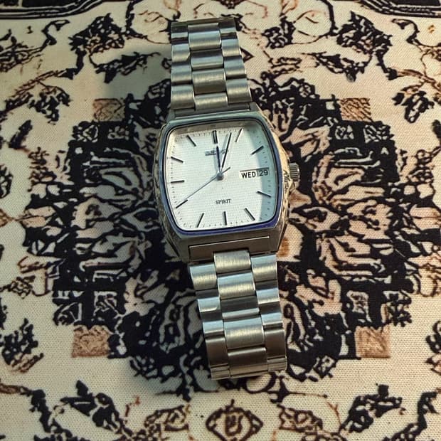 SEIKO 빈티지 쿼츠 시계