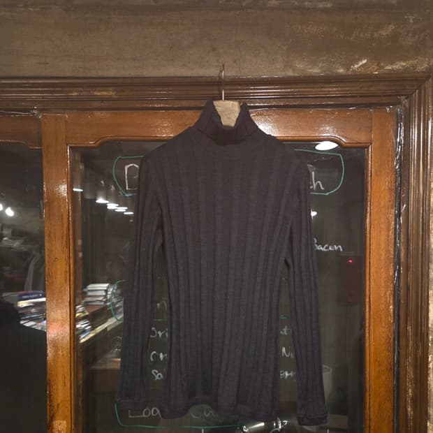 아르마니 꼴레지오니 터틀넥