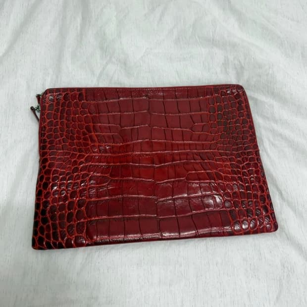 리얼 악어가죽 클러치
