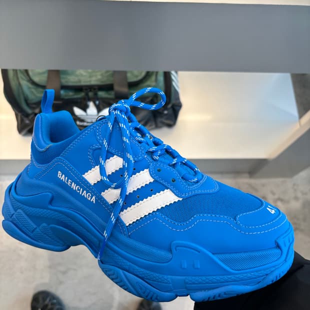 발렌시아가 트리플s 새상품급 급처