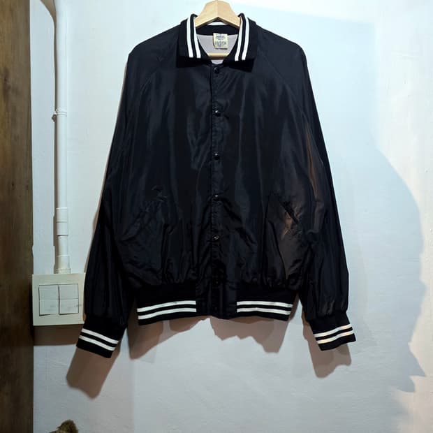 Royal Satin Varsity Jacket (새틴 바시티 자켓)