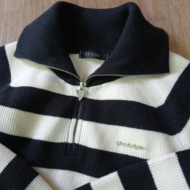 guess 게스 여성 크롭 숏 니트 반집업 아노락 줄무늬