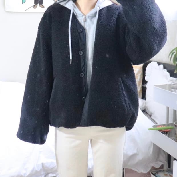 스파오 리버시블 양털 패디드 블랙 점퍼
