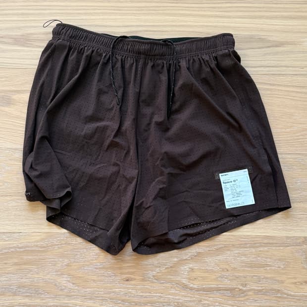 새티스파이 5인치 쇼츠 마호가니 스몰