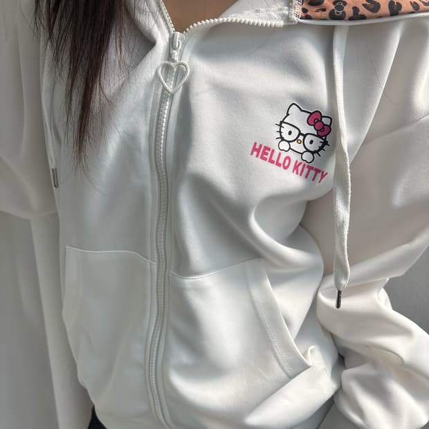 Hello Kitty White Hood Zip-Up