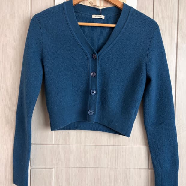 아비에무아 강민경 울100 가디건 블루 S