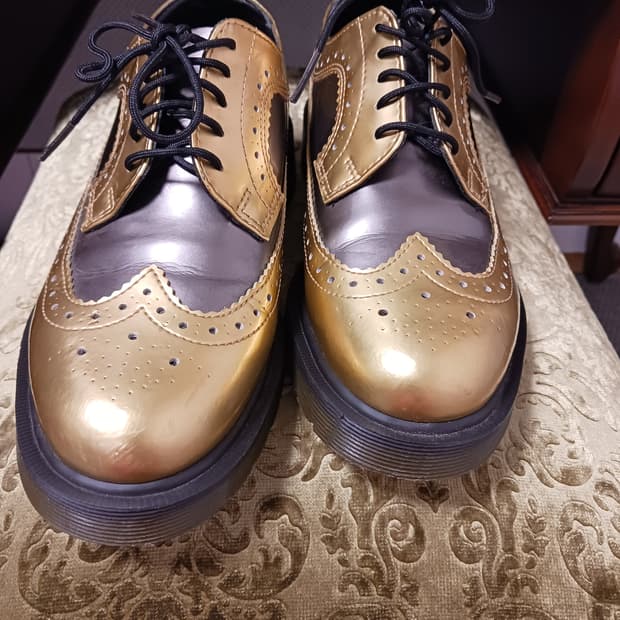 닥터 마틴 윙팁 3989 브로그 스펙트라  골드 