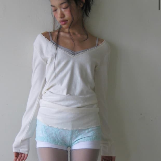 샵페어리 faeri iris long top (cream)