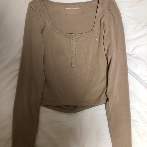 아베크롬비 y2k 딱붙핏 슬림 헨리넥 브라운 순록 롱슬리브 긴팔 티셔츠