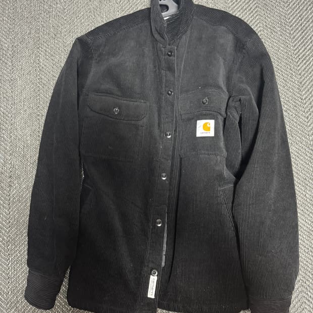 칼하트 셔츠 자켓s 사이즈(칼하트 자체가 커서 한국사이즈L)