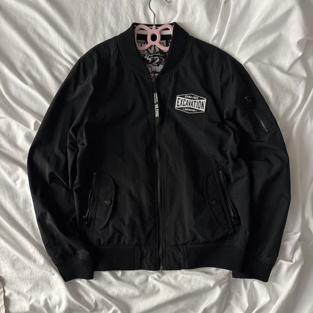 에비수 리버시블 점퍼