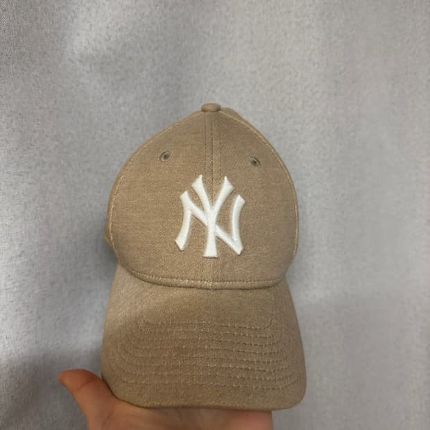 뉴에라 베이지모자