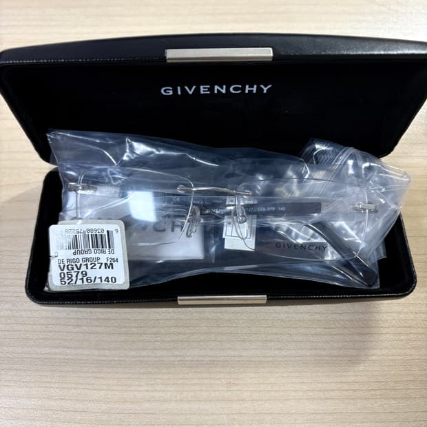 지방시 무테 안경