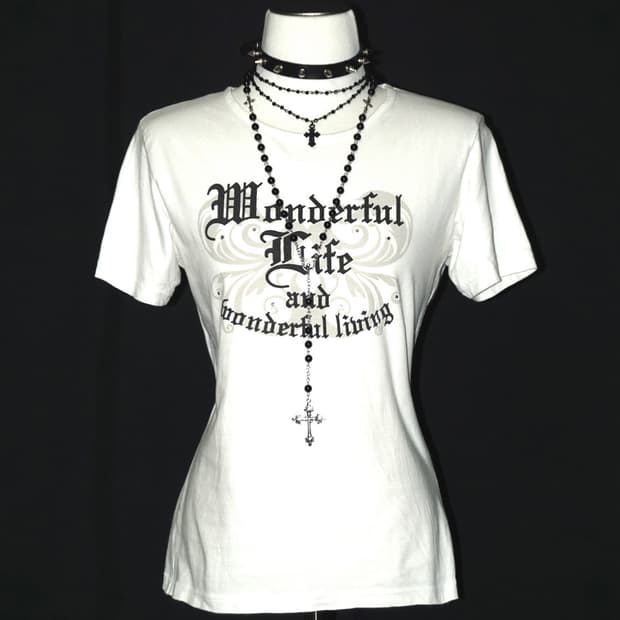 y2k gothic lettering t 