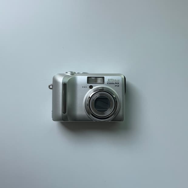 니콘 쿨픽스 p2 (환연 지연,누가영 디카 가성비대체템)