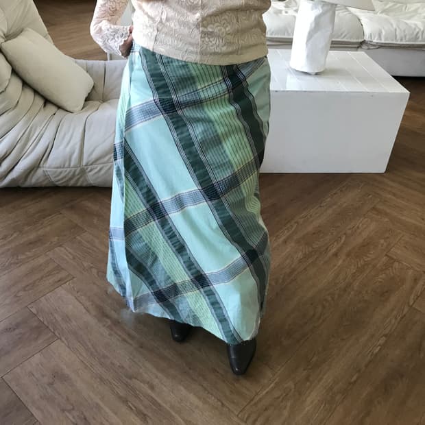 vintage pattern skirt