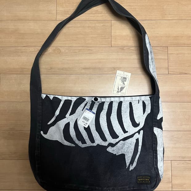 캐피탈 본 북백