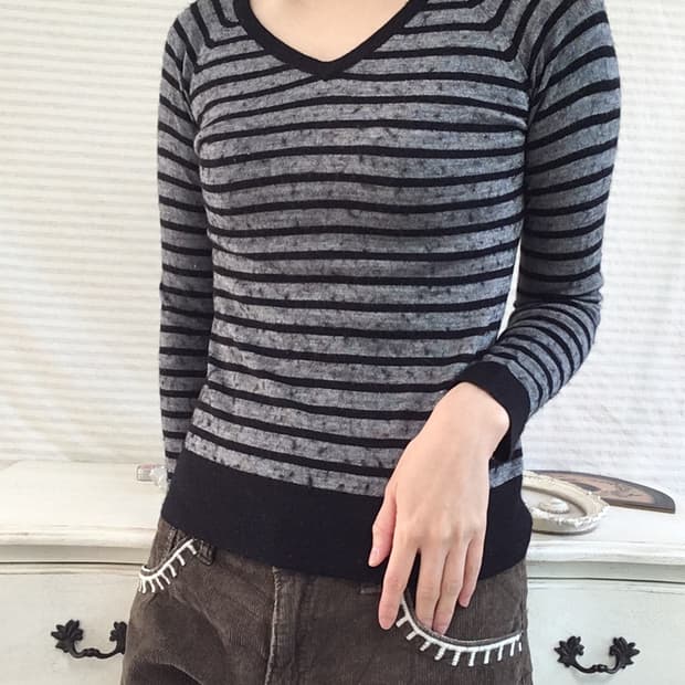 jpn vintage 블랙 차콜 스트라이프 브이넥 니트 y2k 스트릿 갸
