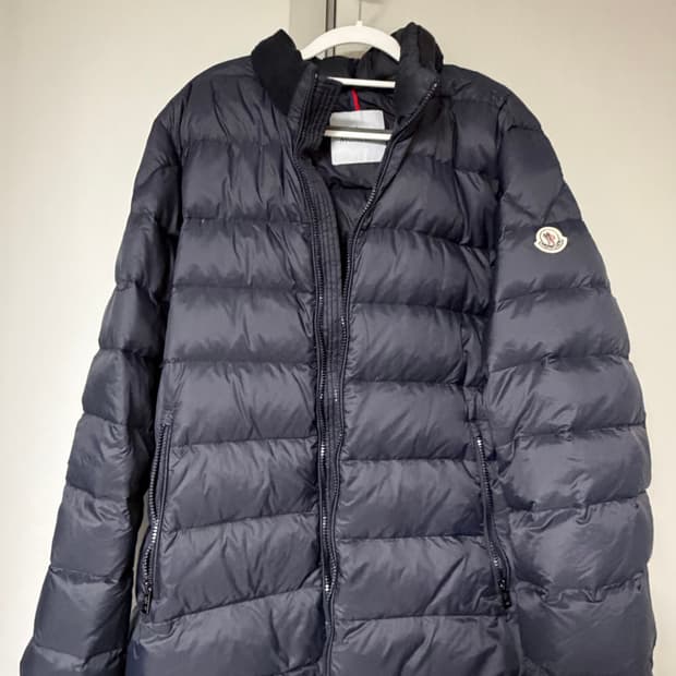 몽클레어 경량패딩 