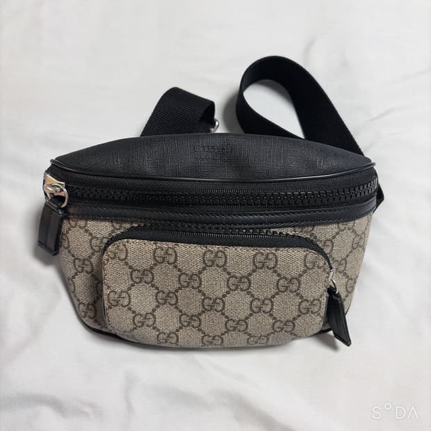 구찌 GG 수프림 캔버스 벨트백