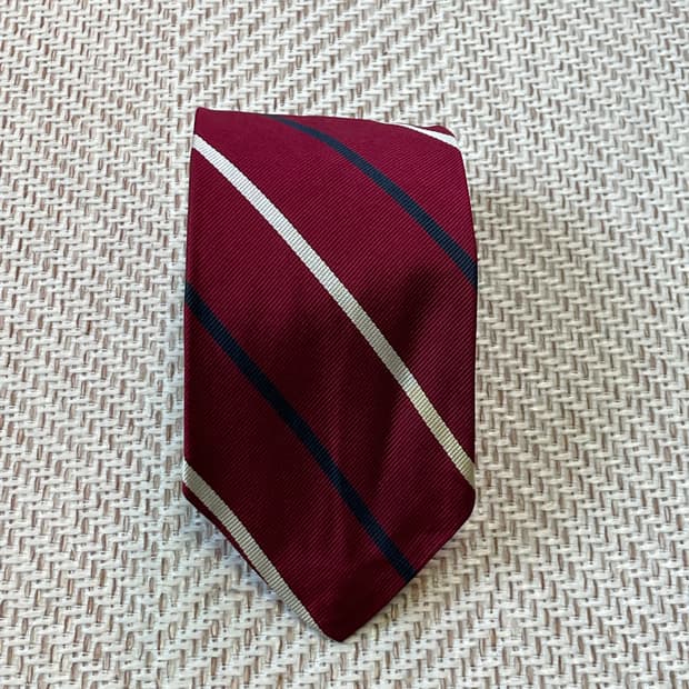 브룩스 브라더스 레지멘탈 넥타이