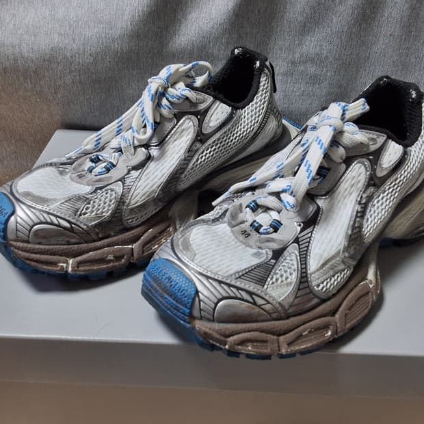 발렌시아가 3xl 블루 원아웃 44