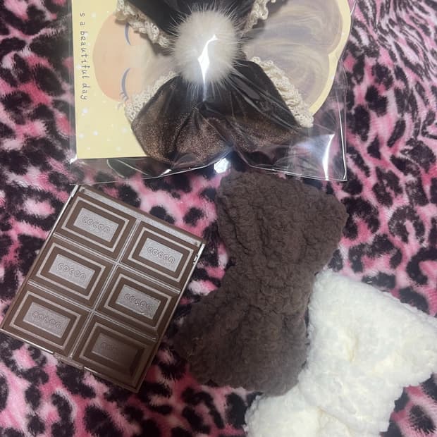 라떼갸루 히메갸루 리본 브로치, 스쿠쿠 리본폼폼이 헤어슈슈