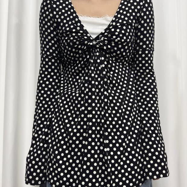 dot blouse