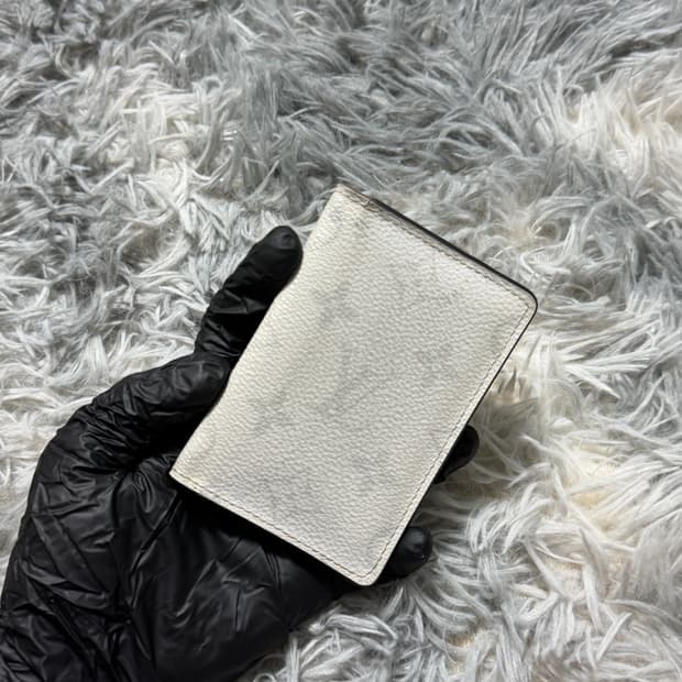 루이비통 오거나이저 화이트