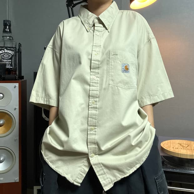 칼하트 반팔셔츠