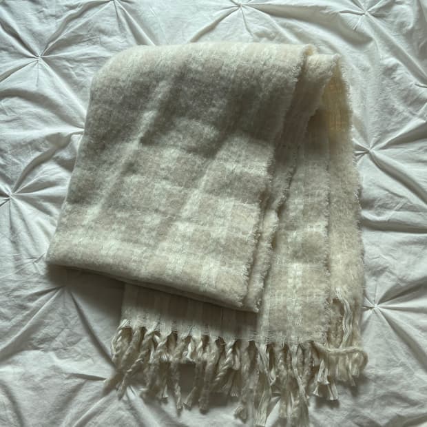 Cos 오버사이즈 모헤어 블렌드 스카프/아이보리