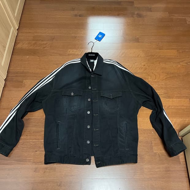 발렌시아가x아디다스 데님 자켓 2사이즈