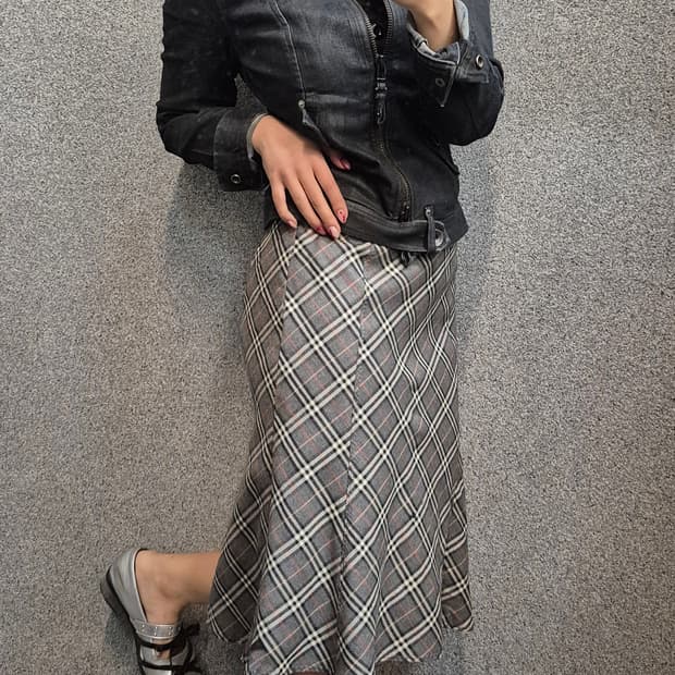 BERBURRY GRAY CHECK SKIRT
